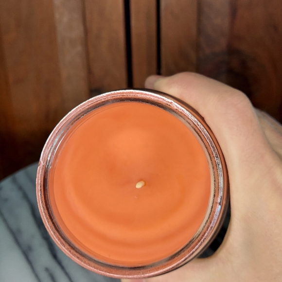 Pumpkin Amber Candle - Picture 12 of 12